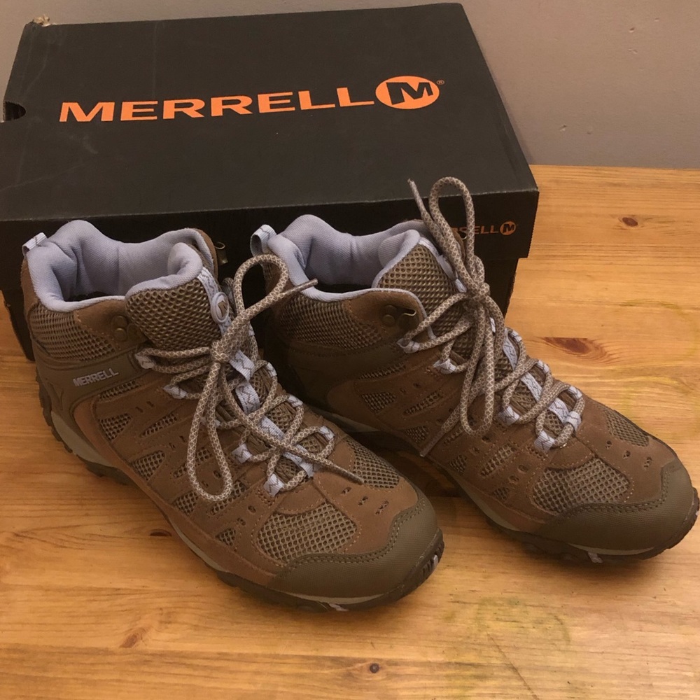 NWT Merrell Waterproof Hiking Boots